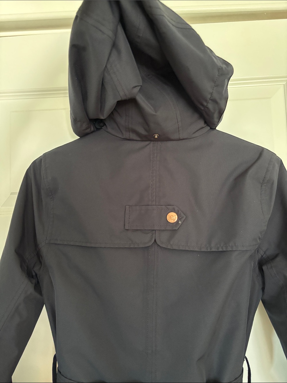 Women’s Helly Hansen Dark Navy Rain Trench Coat with Rose-Gold Accents. Size S - Picture 7 of 12